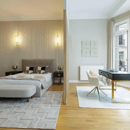 Appartement Luxe A La Francaise 